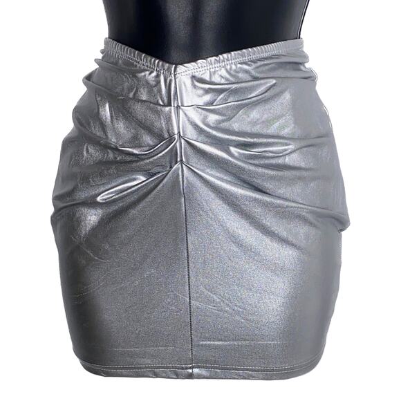 New Small Silver Metallic Stretchy Vegan Pleated Mini Bodycon Skirt Y2k‎ Retro - Picture 3 of 4